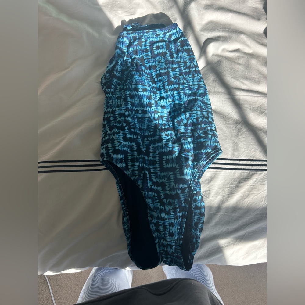 Tie dye blue jackson 3 jolyn suit